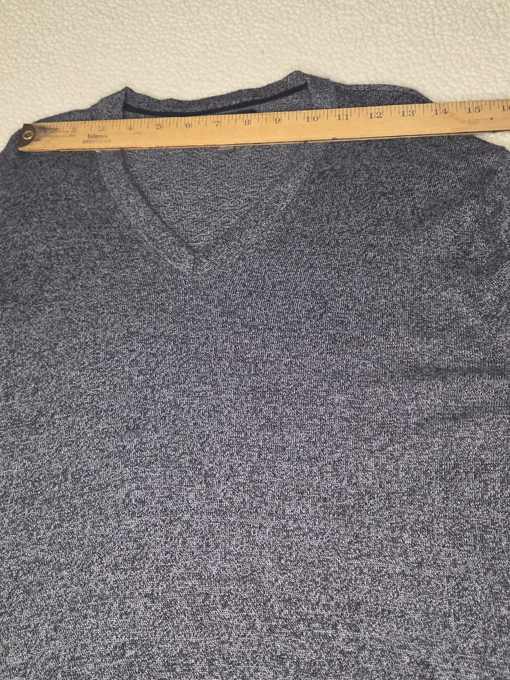 Banana Republic Men's V-Neck Sweater - Charcoal Gray Size Large - Picture 5 of 7